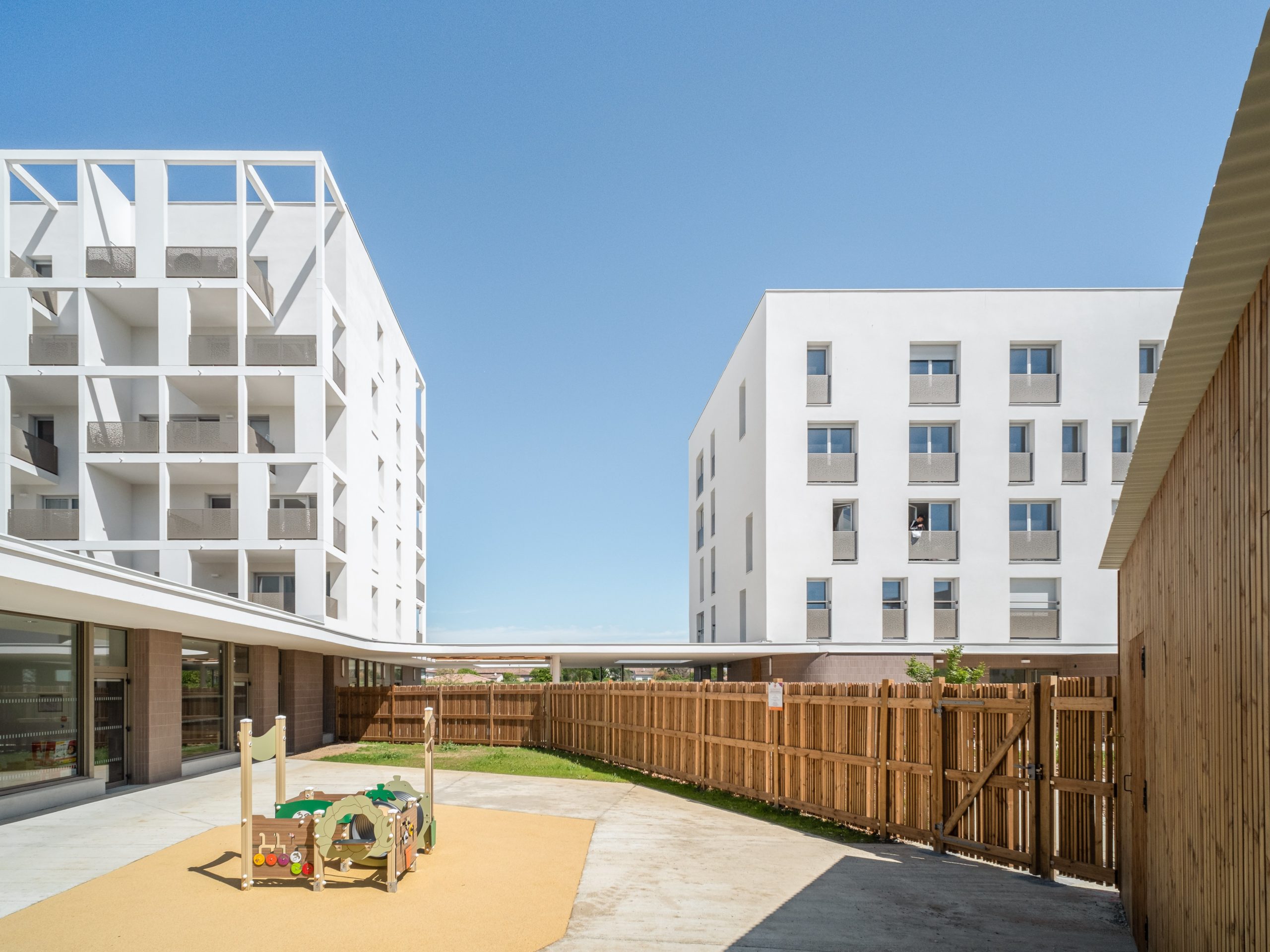 Oeco Résidence sociale intergénérationnelle et crèche – oeco architectes